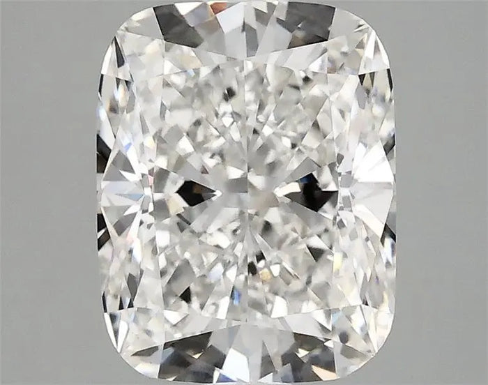 2.81 Carat · CUSHION · E · VS1 · IGI · Excellent Cut