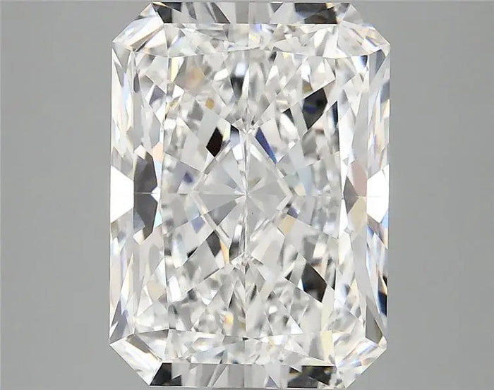 3.94 Carat · RADIANT · E · VVS2 · IGI · Excellent Cut