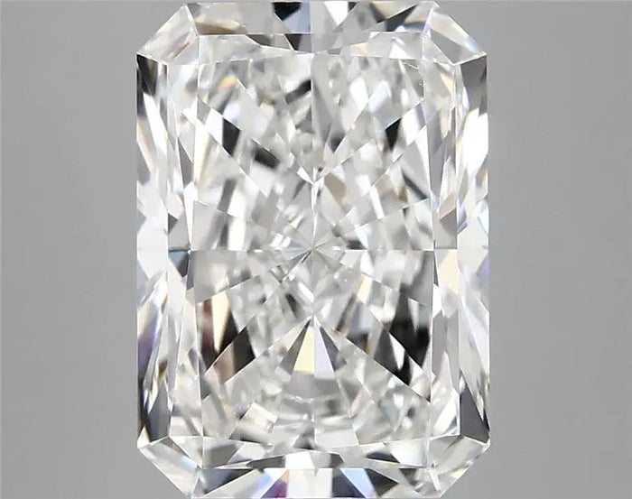3.90 Carat · RADIANT · E · VVS2 · IGI · Excellent Cut