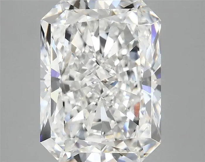 3.94 Carat · RADIANT · E · VVS2 · IGI · Excellent Cut