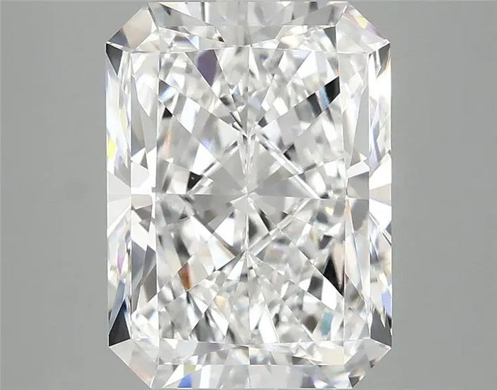 4.11 Carat · RADIANT · D · VVS2 · IGI · Excellent Cut