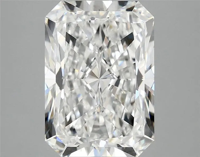 3.94 Carat · RADIANT · E · VVS2 · IGI · Excellent Cut