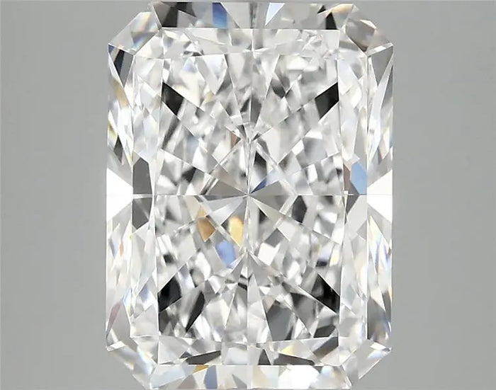 3.92 Carat · RADIANT · E · VVS2 · IGI · Excellent Cut