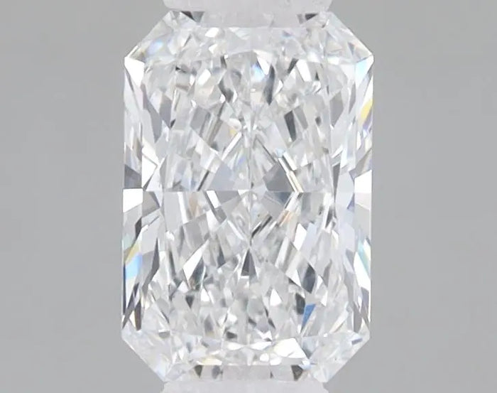 0.82 Carat · RADIANT · E · VS1 · IGI · Excellent Cut