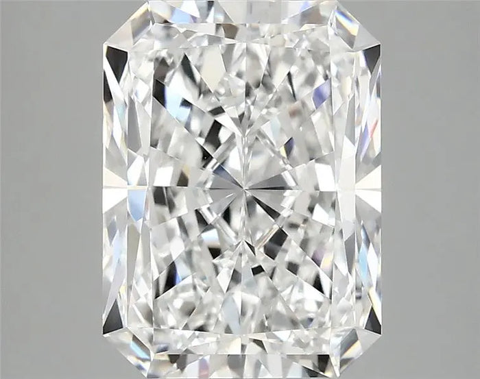 3.89 Carat · RADIANT · D · VVS2 · IGI · Excellent Cut