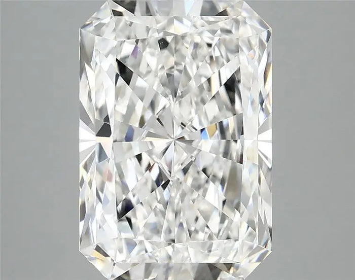 4.09 Carat · RADIANT · E · VVS2 · IGI · Excellent Cut