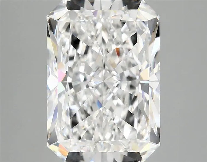 4.89 Carat · RADIANT · E · VVS2 · IGI · Excellent Cut