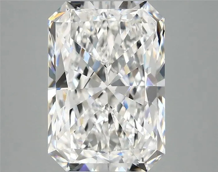 3.91 Carat · RADIANT · E · VVS2 · IGI · Excellent Cut