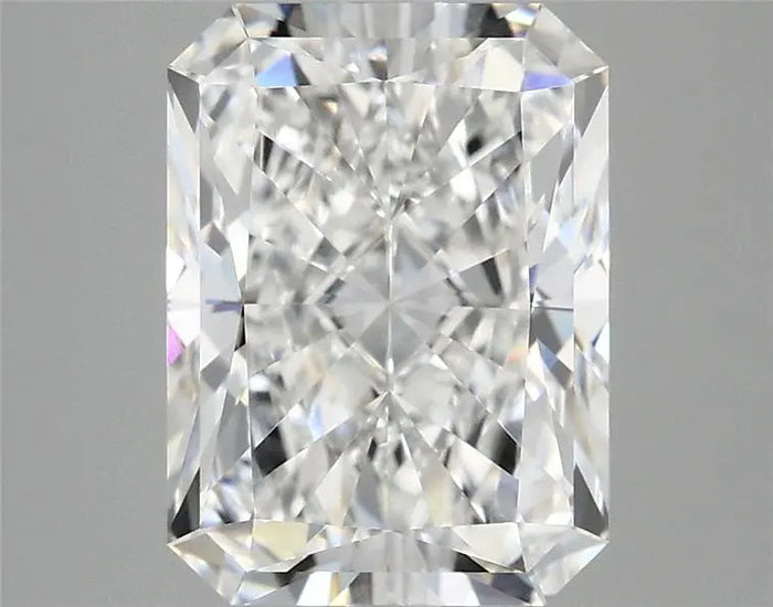 3.76 Carat · RADIANT · E · VVS2 · IGI · Excellent Cut