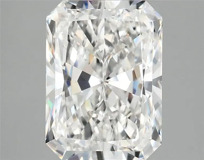 3.94 Carat · RADIANT · E · VVS2 · IGI · Excellent Cut