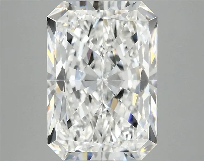3.90 Carat · RADIANT · E · VVS2 · IGI · Excellent Cut