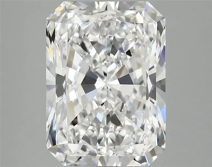 3.92 Carat · RADIANT · E · VVS2 · IGI · Excellent Cut