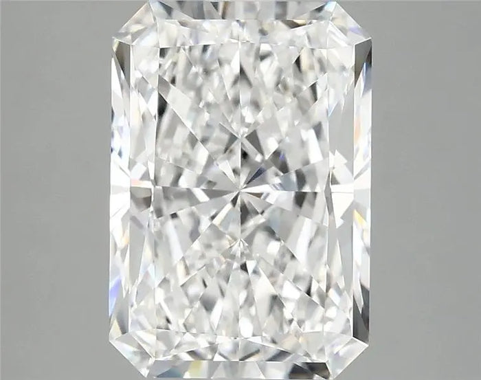 3.93 Carat · RADIANT · D · VVS2 · IGI · Excellent Cut