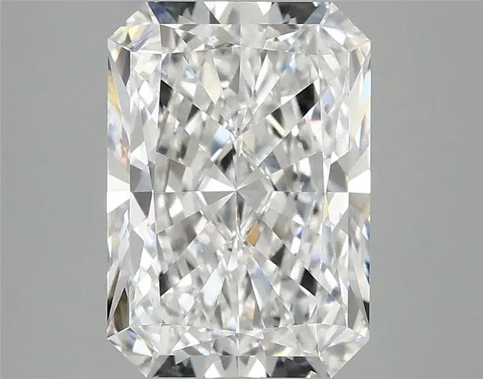 3.08 Carat · RADIANT · E · VVS2 · IGI · Excellent Cut