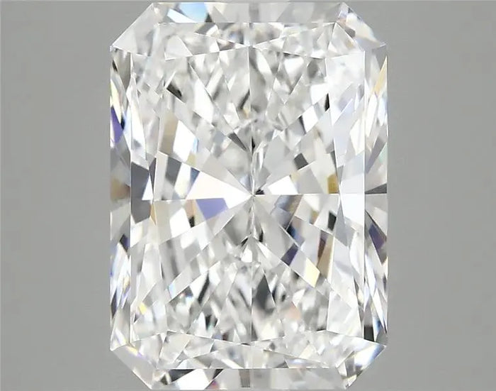 3.92 Carat · RADIANT · E · VVS2 · IGI · Excellent Cut