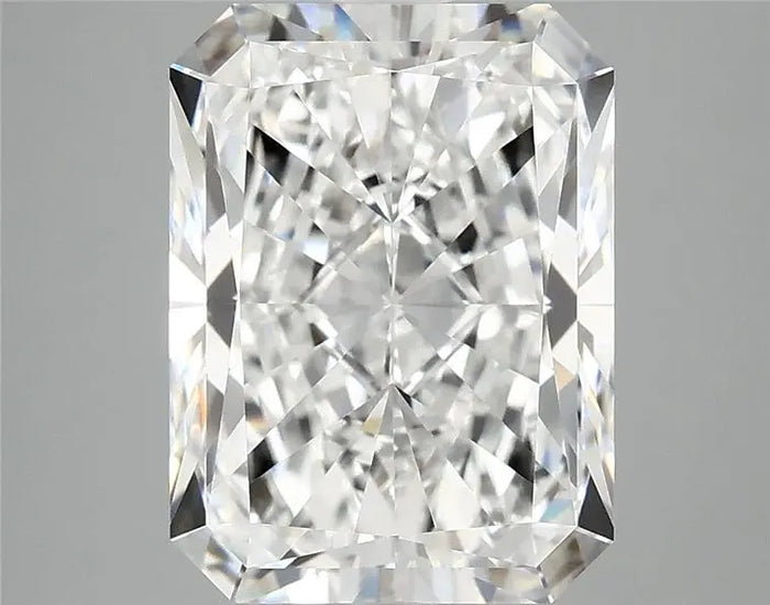 4.94 Carat · RADIANT · E · VVS2 · IGI · Excellent Cut