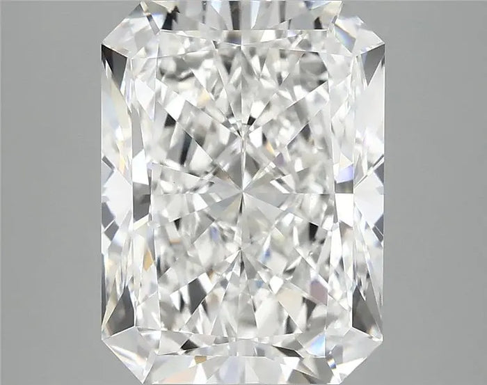 4.68 Carat · RADIANT · E · VVS2 · IGI · Excellent Cut