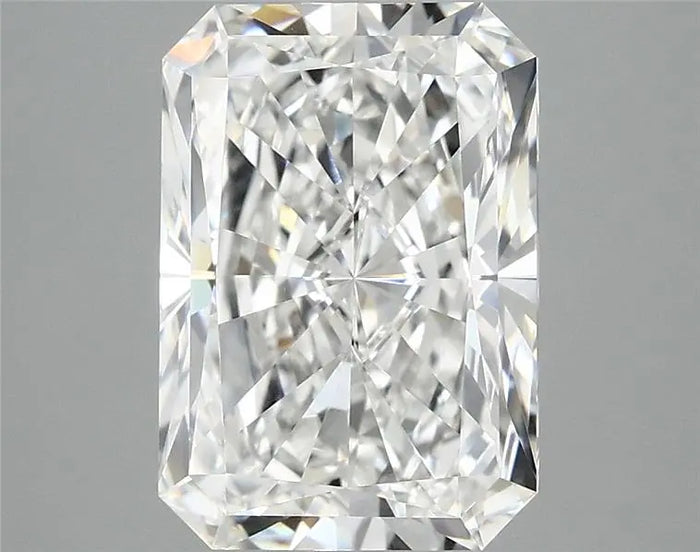 3.91 Carat · RADIANT · E · VVS2 · IGI · Excellent Cut
