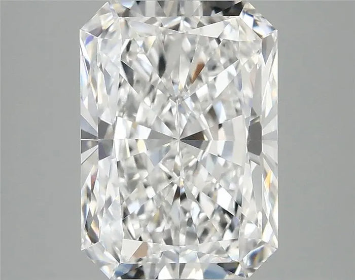 3.90 Carat · RADIANT · E · VVS2 · IGI · Excellent Cut