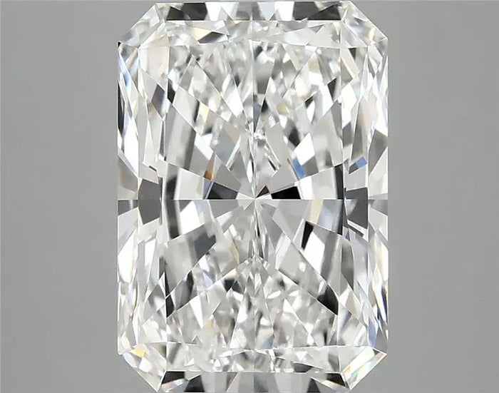 3.89 Carat · RADIANT · E · VVS2 · IGI · Excellent Cut