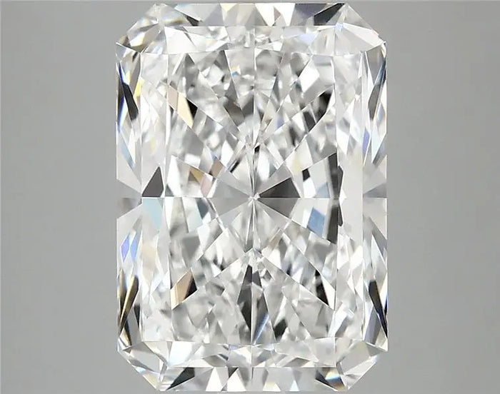 4.79 Carat · RADIANT · E · VVS2 · IGI · Excellent Cut