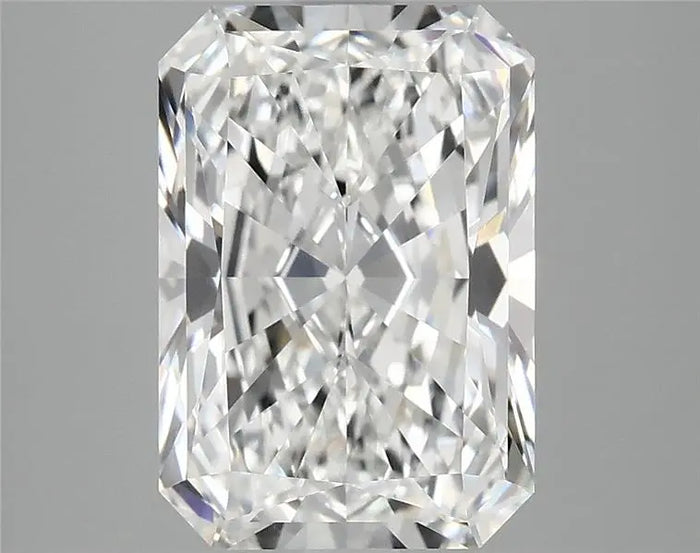 3.90 Carat · RADIANT · E · VVS2 · IGI · Excellent Cut
