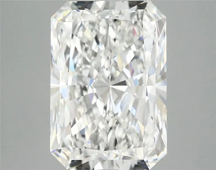 3.90 Carat · RADIANT · E · VVS2 · IGI · Excellent Cut