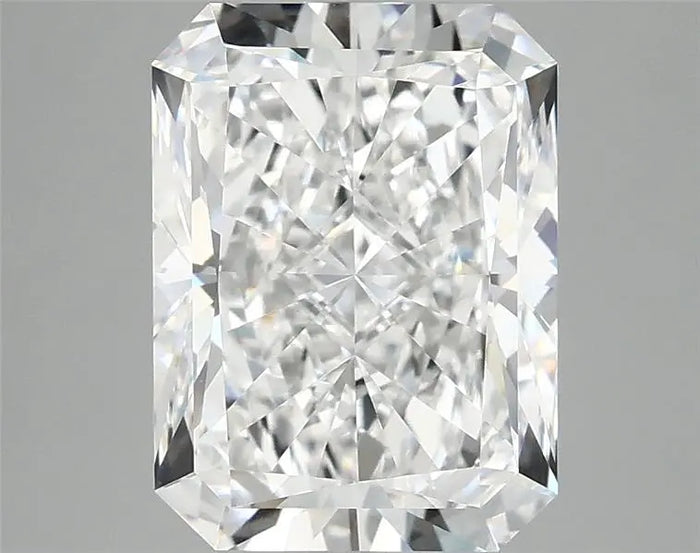 3.96 Carat · RADIANT · E · VVS2 · IGI · Excellent Cut