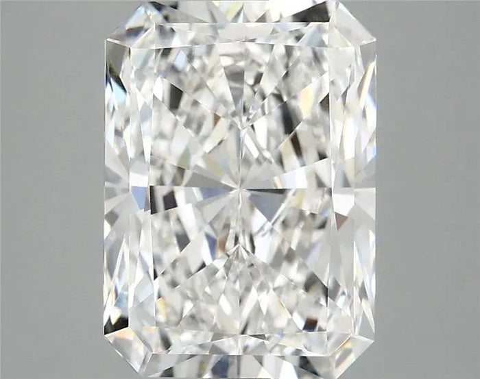 4.38 Carat · RADIANT · E · VVS2 · IGI · Excellent Cut