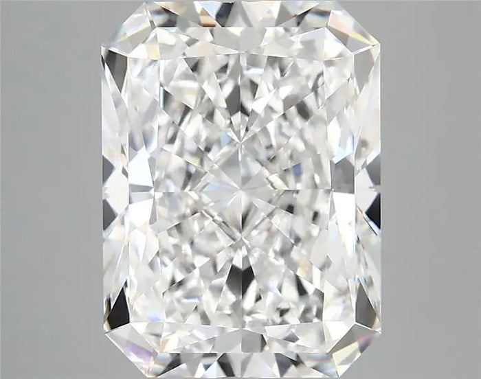 3.89 Carat · RADIANT · E · VVS2 · IGI · Excellent Cut