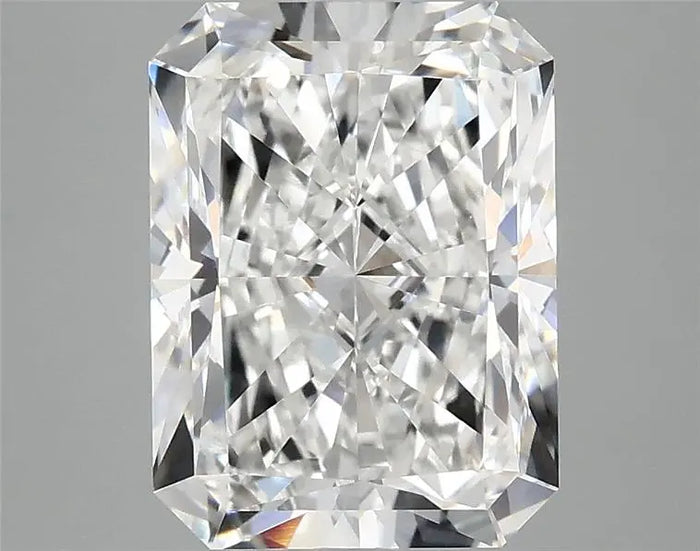 3.97 Carat · RADIANT · E · VVS2 · IGI · Excellent Cut
