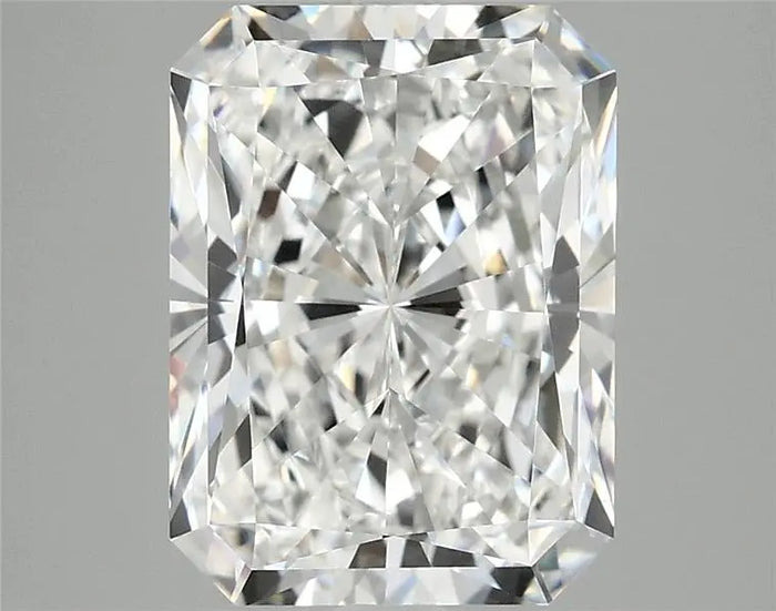 4.04 Carat · RADIANT · E · VVS2 · IGI · Excellent Cut