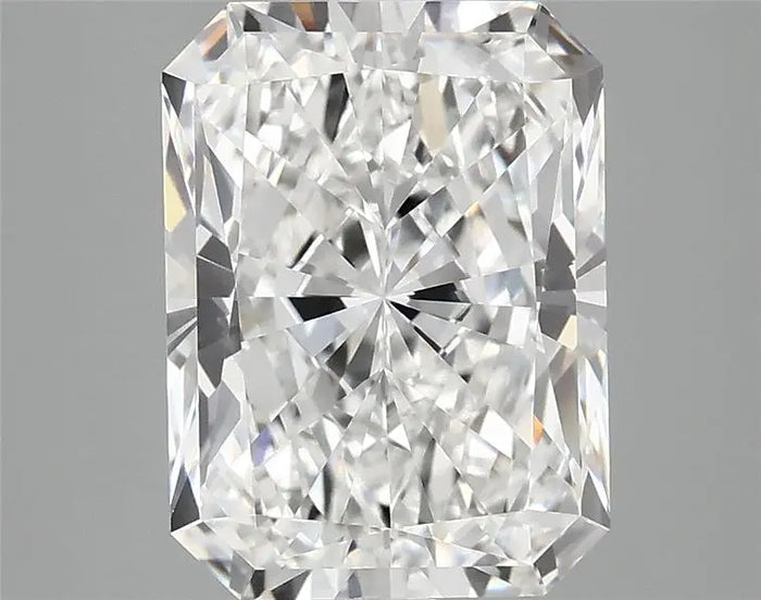 3.89 Carat · RADIANT · E · VVS2 · IGI · Excellent Cut
