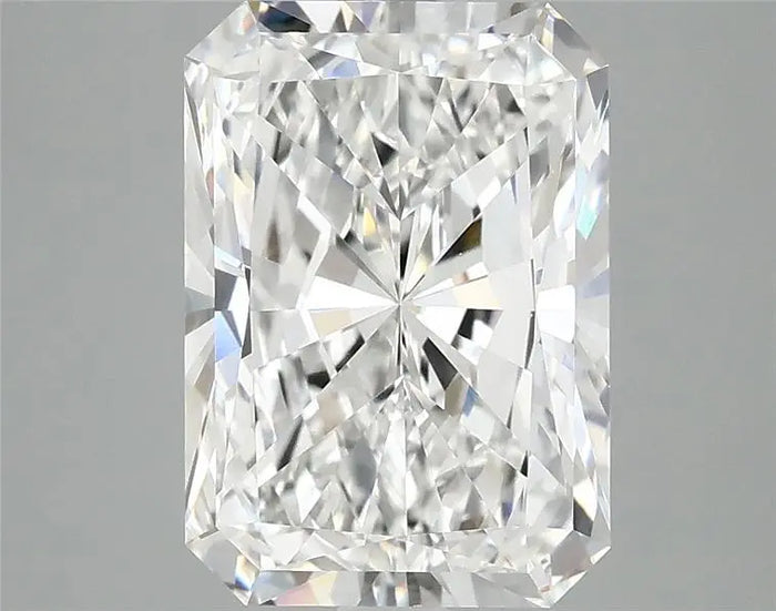 3.95 Carat · RADIANT · E · VVS2 · IGI · Excellent Cut