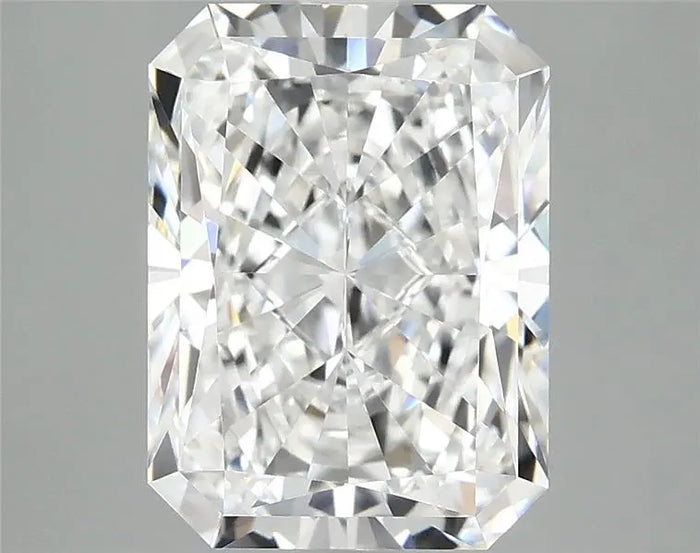3.95 Carat · RADIANT · E · VVS2 · IGI · Excellent Cut