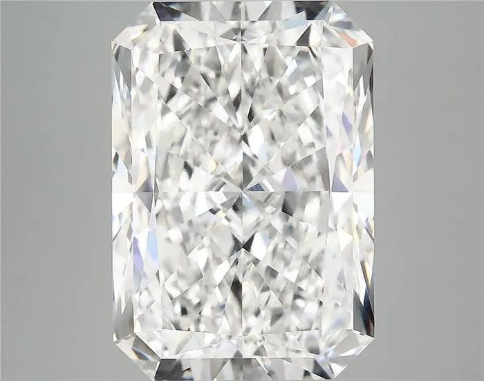7.79 Carat · RADIANT · E · VVS2 · IGI · Excellent Cut