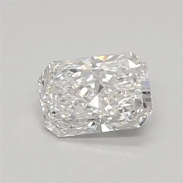 0.44 Carat · RADIANT · E · VS1 · IGI · Excellent Cut