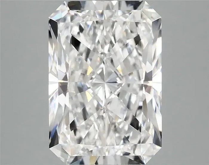 3.92 Carat · RADIANT · D · VVS2 · IGI · Excellent Cut