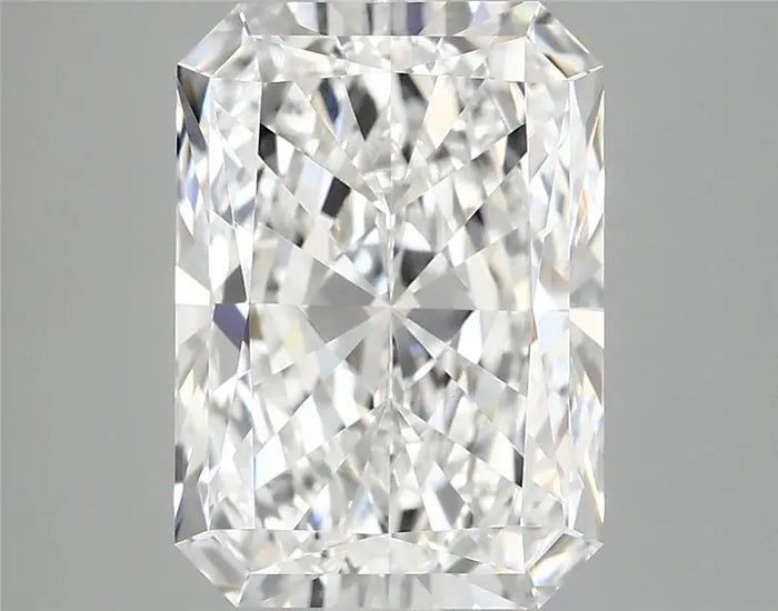 3.93 Carat · RADIANT · E · VVS2 · IGI · Excellent Cut