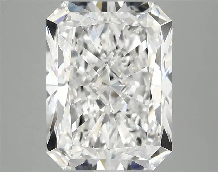 3.91 Carat · RADIANT · E · VVS2 · IGI · Excellent Cut
