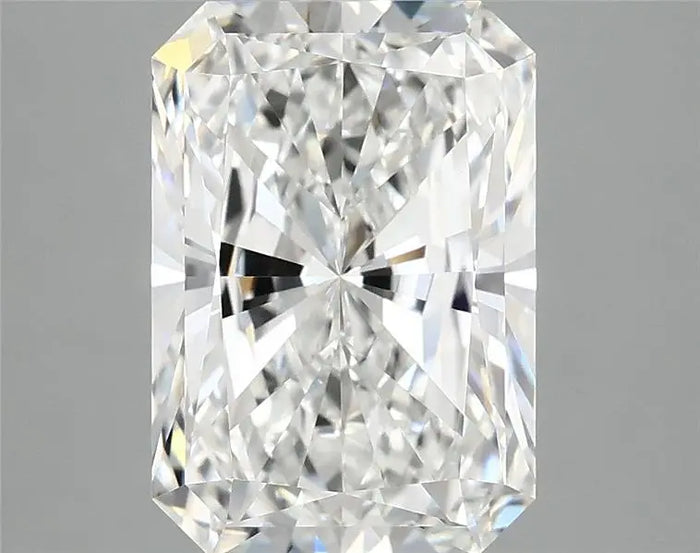 3.93 Carat · RADIANT · E · VVS2 · IGI · Excellent Cut