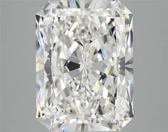 4.93 Carat · RADIANT · E · VVS2 · IGI · Excellent Cut