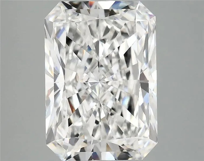 4.89 Carat · RADIANT · E · VVS2 · IGI · Excellent Cut