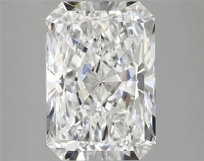 4.02 Carat · RADIANT · E · VVS2 · IGI · Excellent Cut