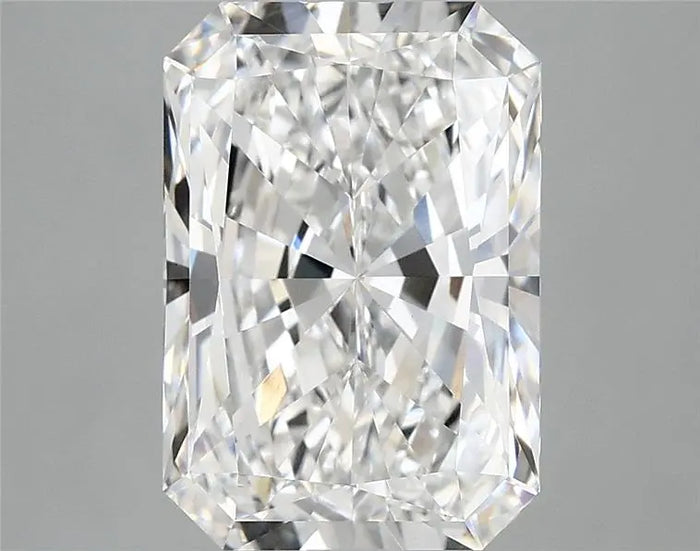 3.89 Carat · RADIANT · D · VVS2 · IGI · Excellent Cut