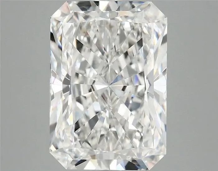 3.91 Carat · RADIANT · F · VVS2 · IGI · Excellent Cut