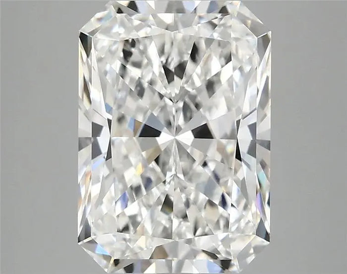 3.95 Carat · RADIANT · E · VVS2 · IGI · Excellent Cut