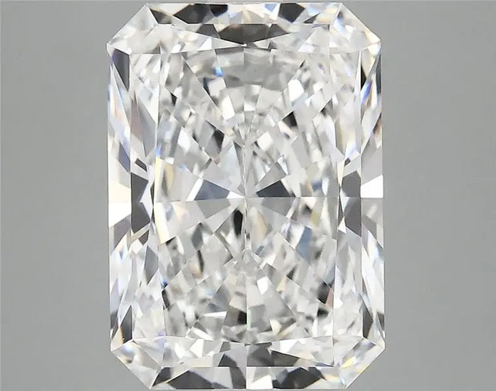 3.95 Carat · RADIANT · E · VVS2 · IGI · Excellent Cut