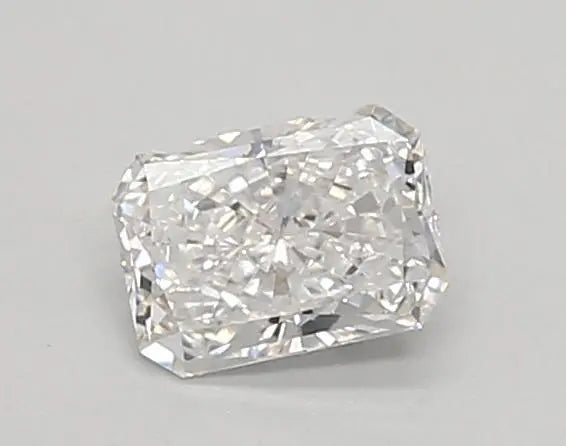 0.38 Carat · RADIANT · E · VVS2 · IGI · Very Good Cut
