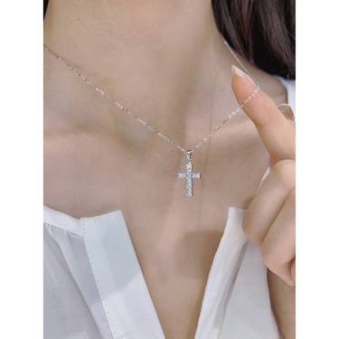 Cross Diamond Necklace - <p style="line-height: 1.3;">
Introducing our exquisite Cross Diamond Necklace, showcasing a beautifully crafted cross adorned with a sparkling diamond centerpiece. <br><br> Total diamond weight: 0.2 ct.
</p > - Lab Grown Diamond Necklace - detail view